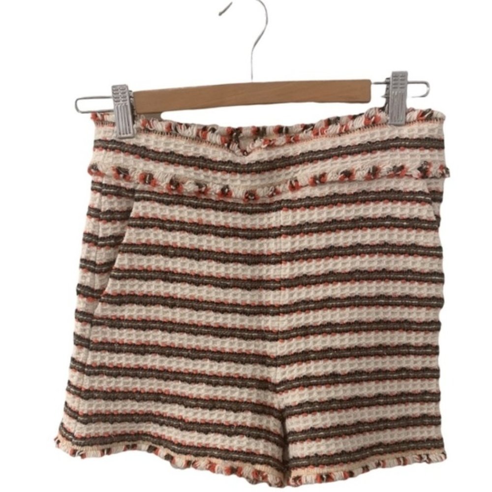 Woman Textured Knit High Waist Shorts Size S